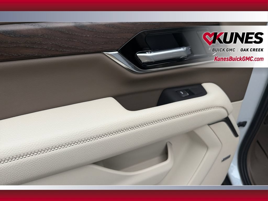 New 2026 GMC Yukon XL Denali w/ LPO, Floor Liner Package AWD/4WD image 33