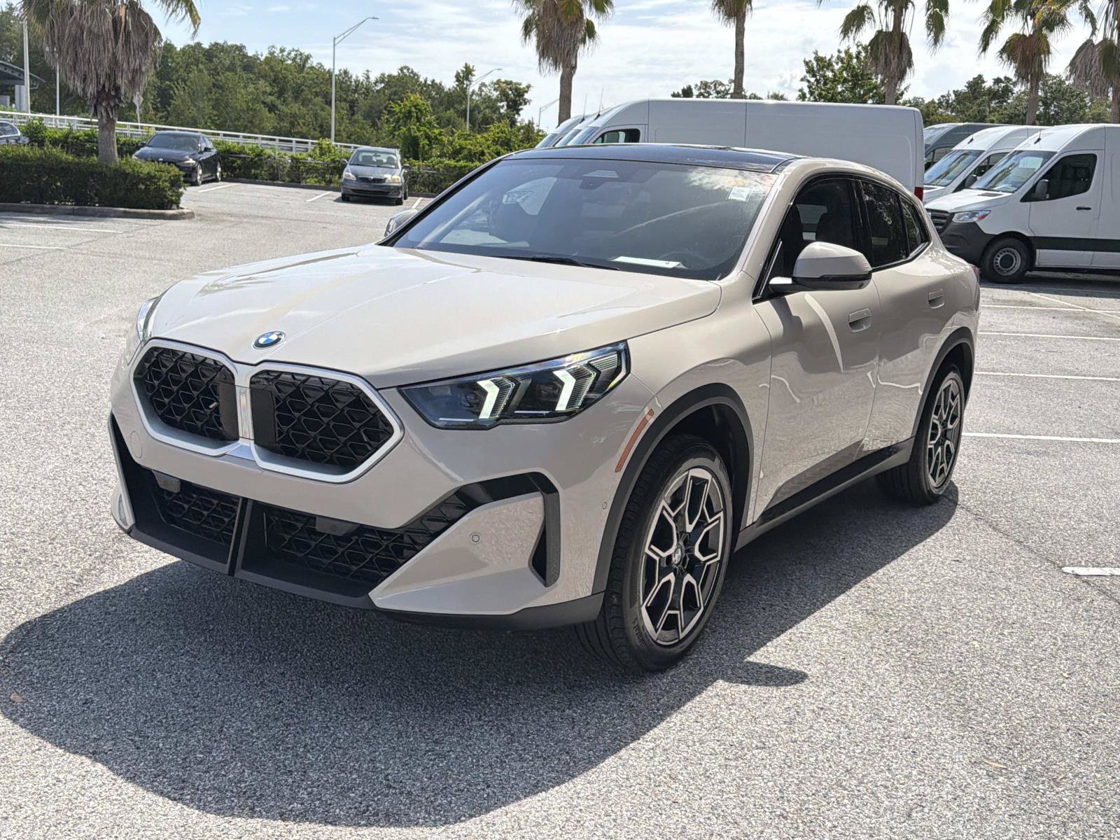 Used 2026 BMW X2 xDrive28i AWD/4WD image 8
