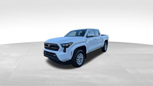 Used 2024 Toyota Tacoma SR5 AWD/4WD image 3