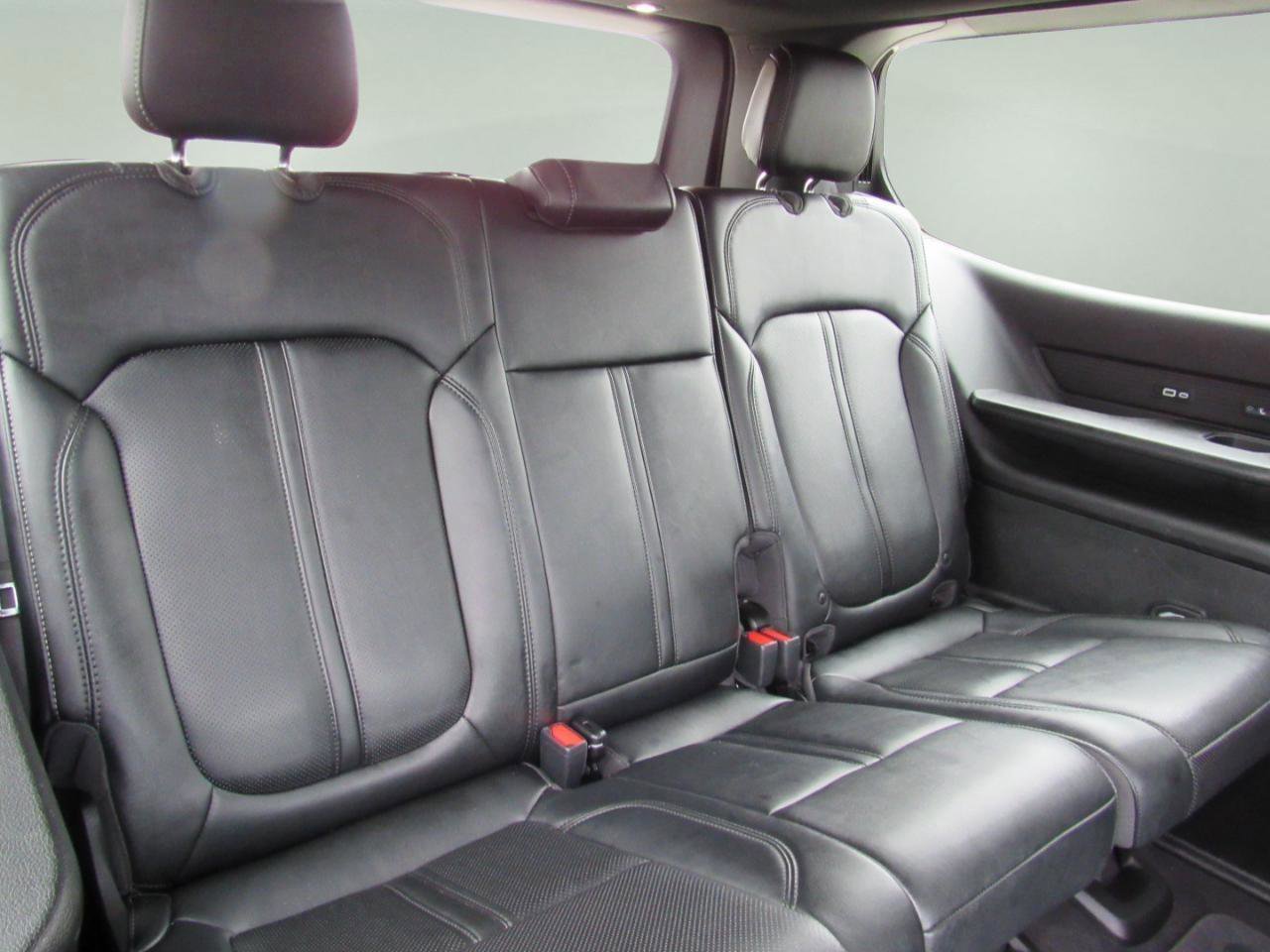 Used 2024 Jeep Wagoneer Series III AWD/4WD image 40