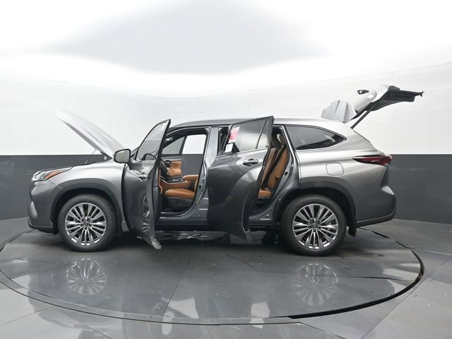 New 2026 Toyota Highlander Platinum AWD/4WD image 34