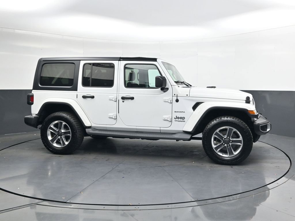 Used 2019 Jeep Wrangler Unlimited Sahara image 3