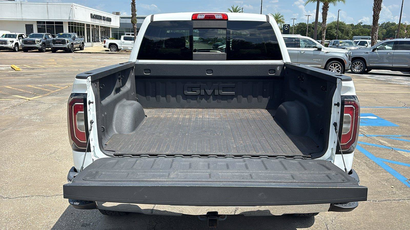 Certified 2018 GMC Sierra 1500 SLT AWD/4WD image 7