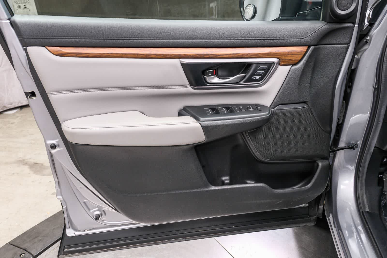 Used 2018 Honda CR-V EX-L image 27