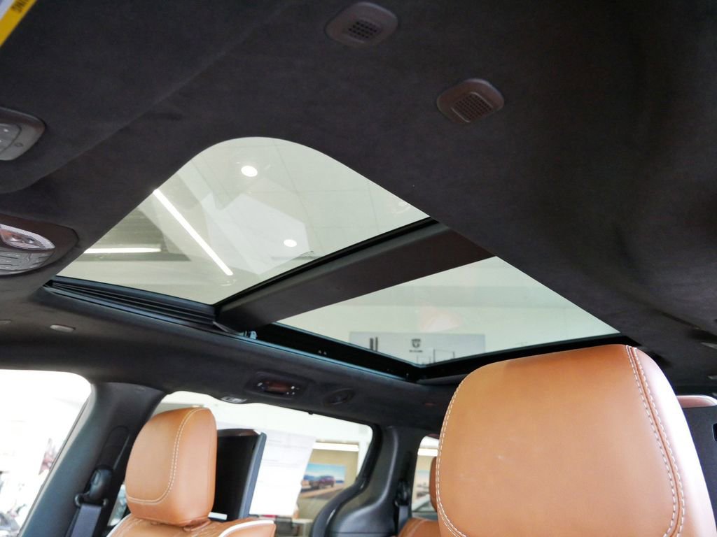 New 2026 Chrysler Pacifica Pinnacle image 17