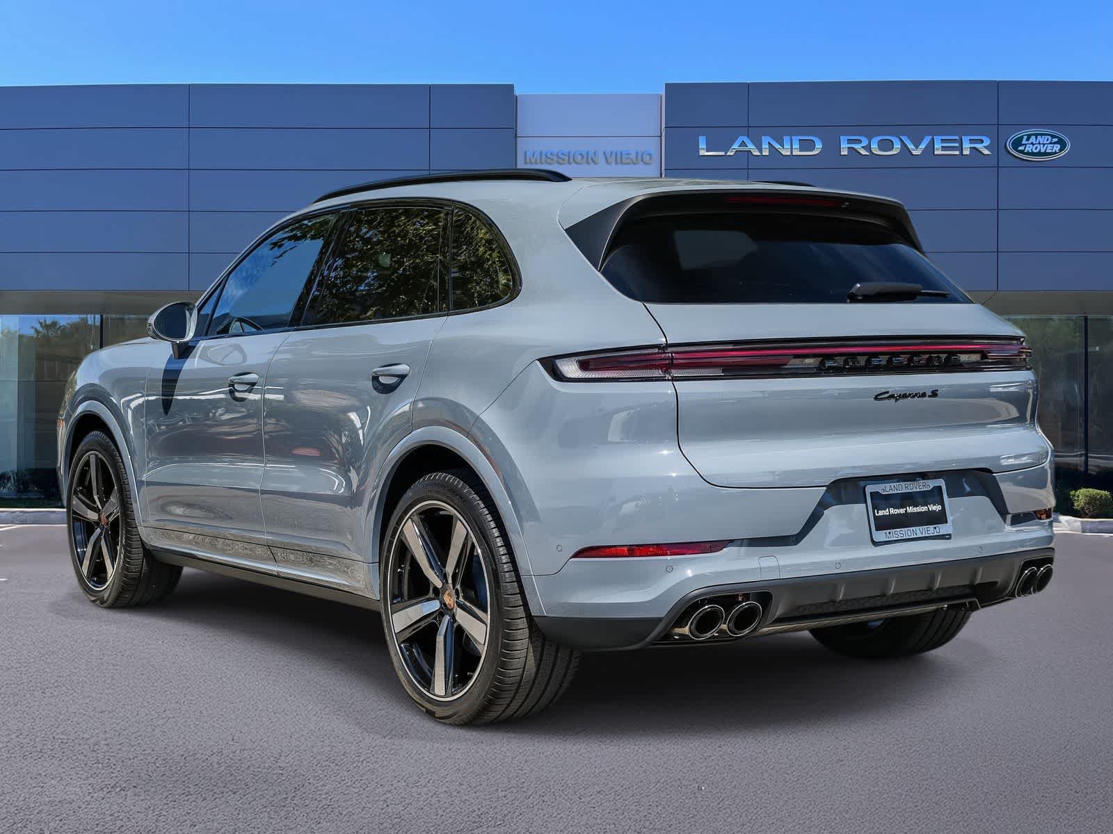 Used 2026 Porsche Cayenne S AWD/4WD image 6