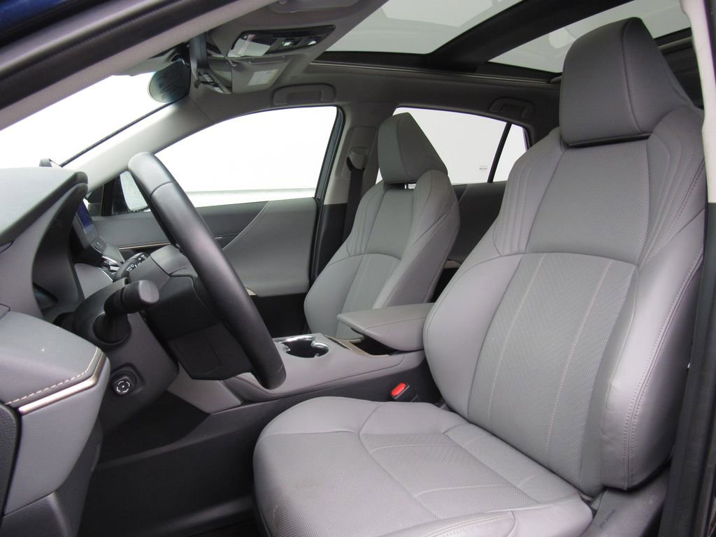 Certified 2024 Toyota Venza Limited image 11