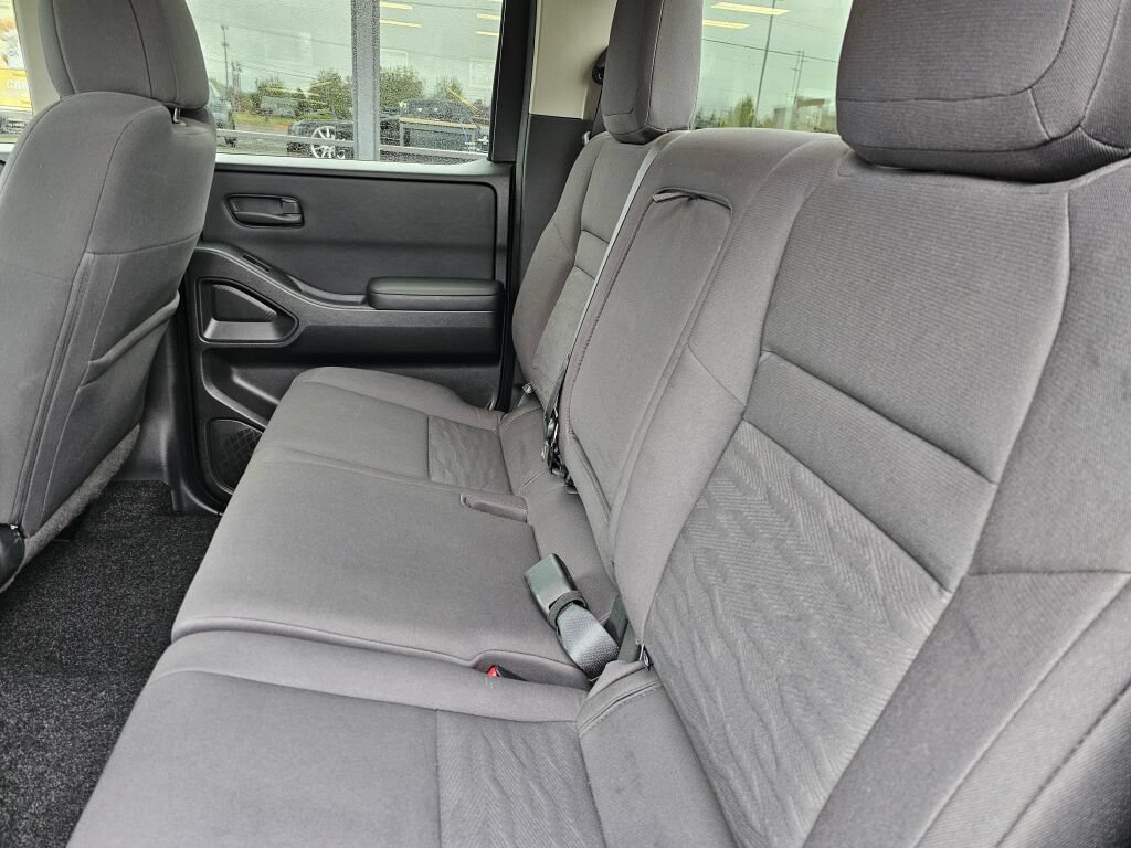 Used 2022 Nissan Frontier S AWD/4WD image 13