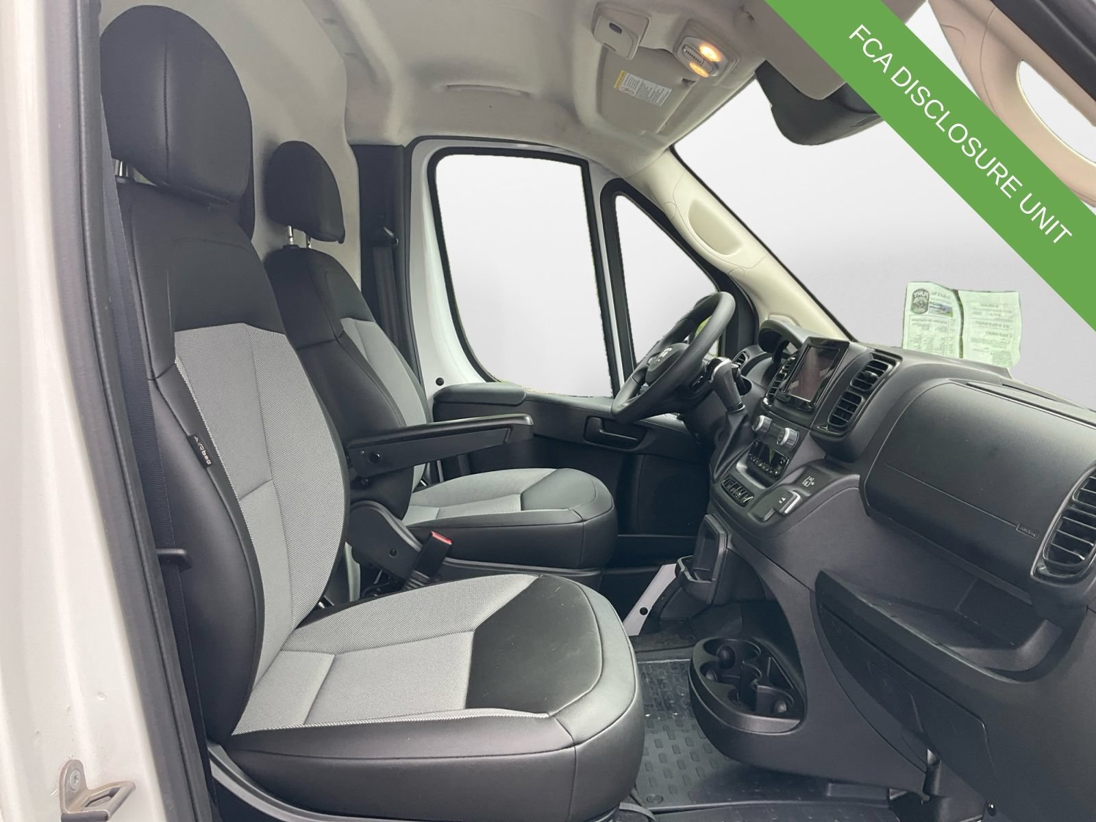 Used 2025 RAM ProMaster 1500 w/ Convenience Group FWD image 15