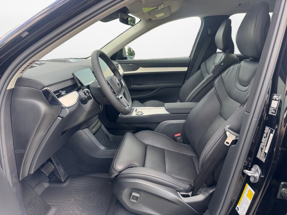 New 2026 Volvo EX90 Ultra AWD/4WD image 9