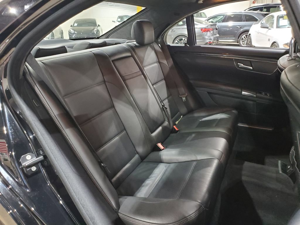 Used 2012 Mercedes-Benz S 63 AMG image 21