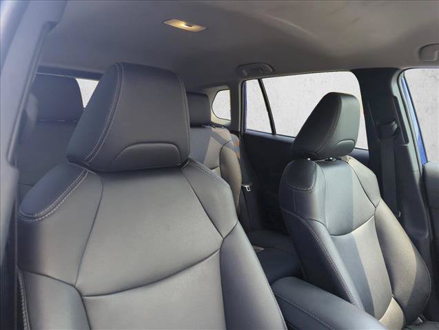 Certified 2025 Toyota Corolla Cross XLE FWD image 27