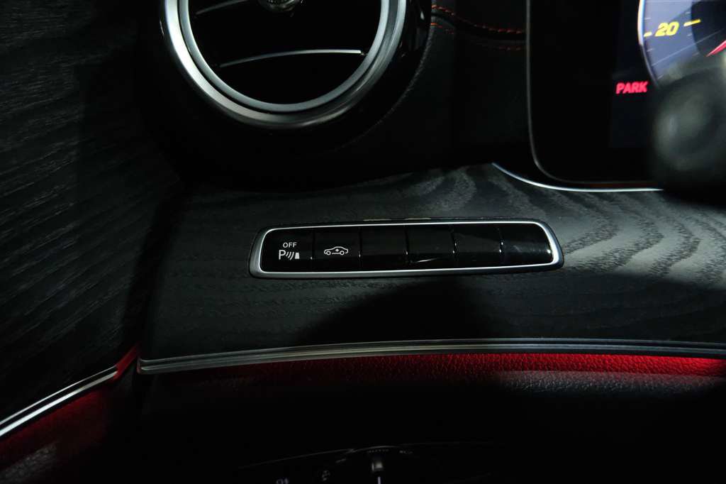 Used 2018 Mercedes-Benz E 43 AMG 4MATIC Sedan image 43
