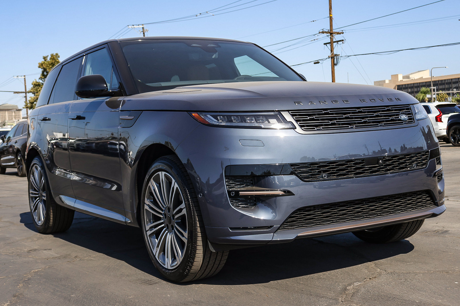 New 2027 Land Rover Range Rover Sport Dynamic SE AWD/4WD image 3
