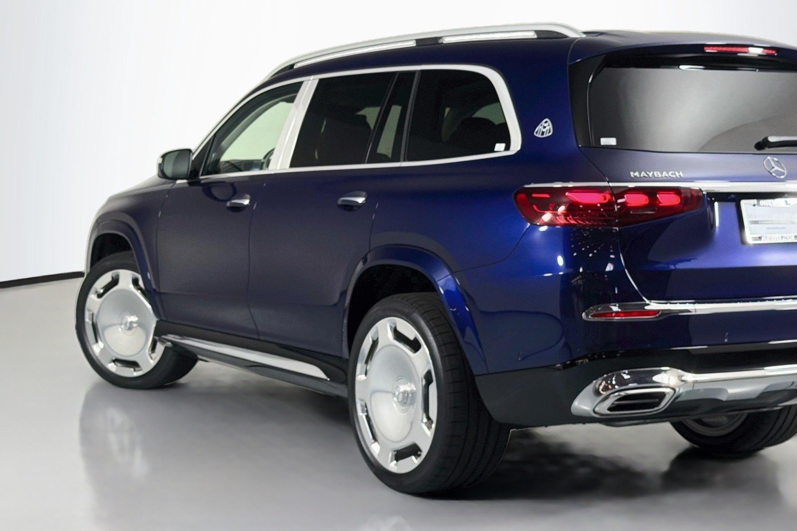 New 2026 Mercedes-Benz Maybach GLS 600 4MATIC image 17