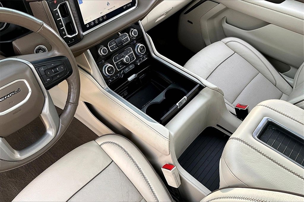 Used 2021 GMC Yukon XL Denali w/ Denali Ultimate Package image 14
