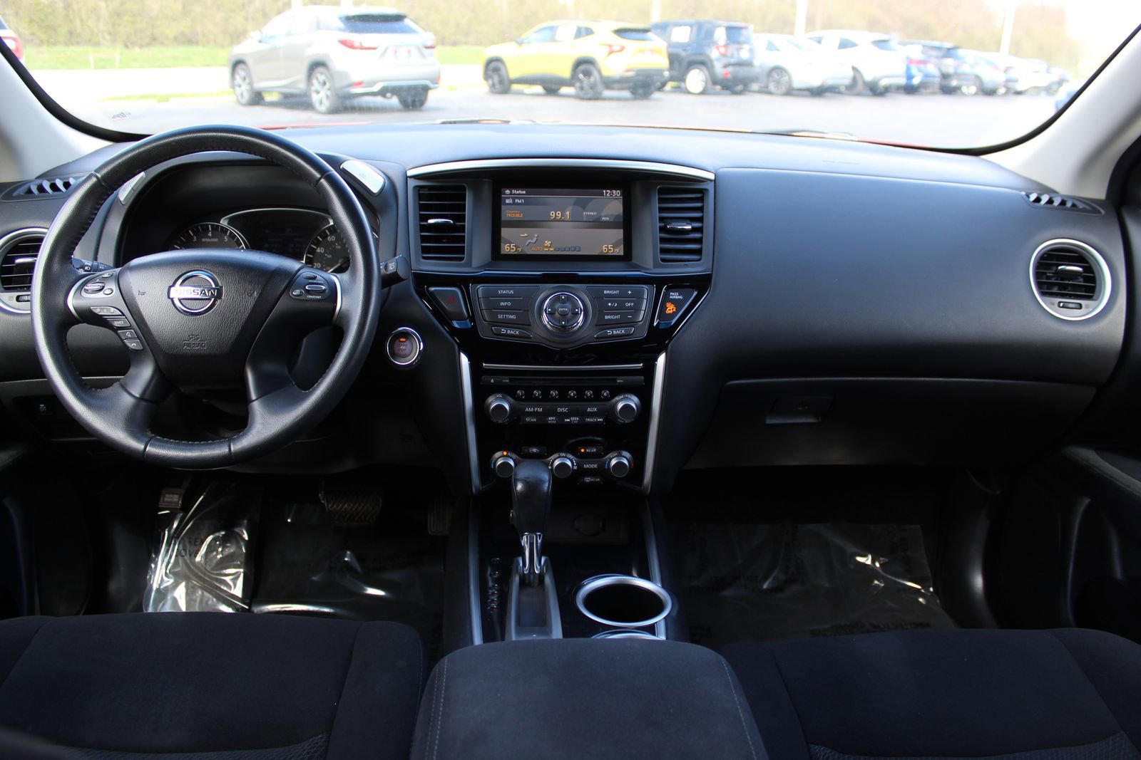 Used 2016 Nissan Pathfinder SV image 10