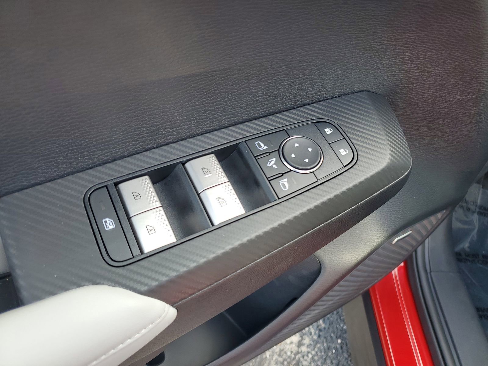 New 2025 Mitsubishi Outlander SE image 9