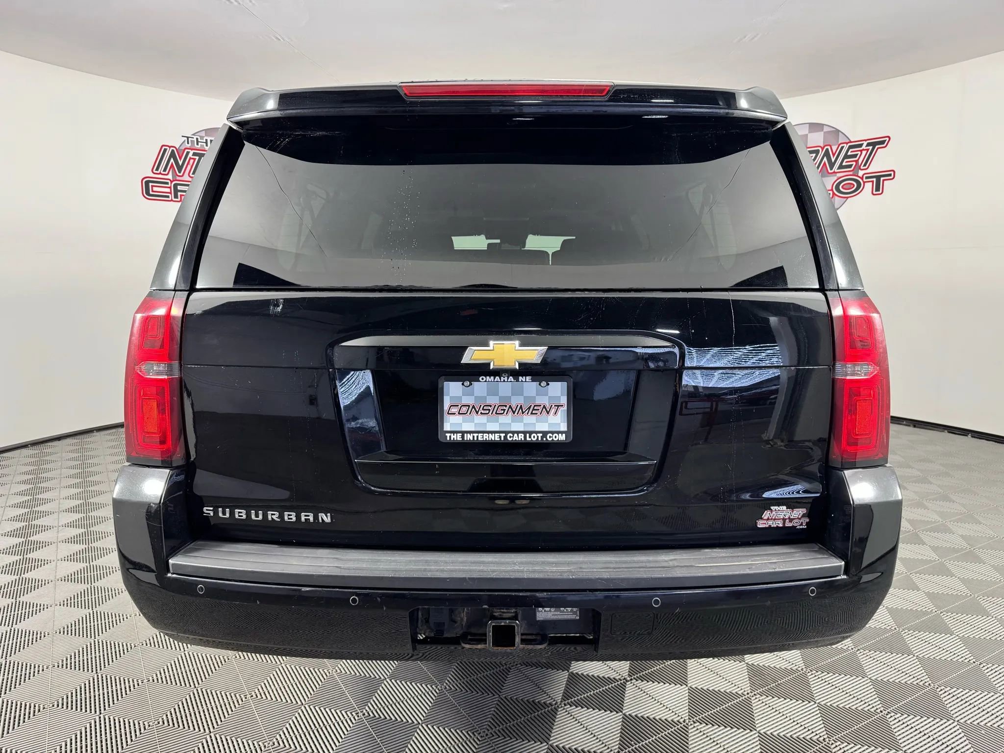 Used 2015 Chevrolet Suburban LT w/ Luxury Package image 6