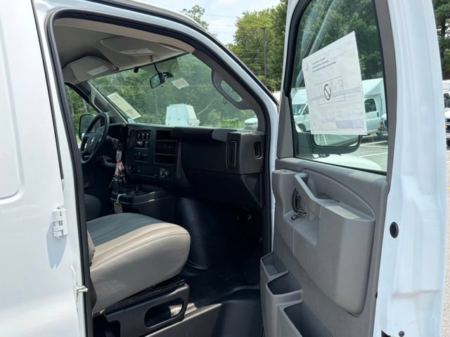 New 2026 Chevrolet Express 3500 Extended w/ Driver Convenience Package RWD image 27