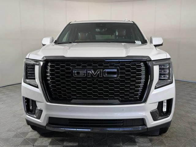 Used 2023 GMC Yukon Denali Ultimate AWD/4WD image 12