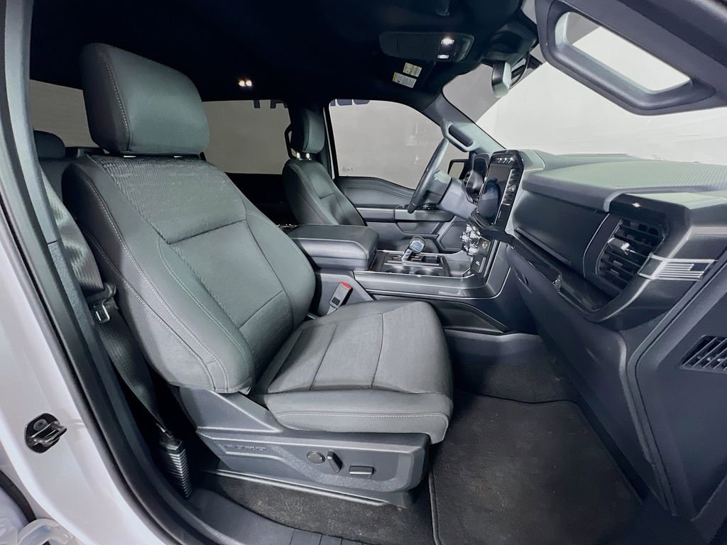 Certified 2022 Ford F150 XLT w/ Equipment Group 302A High image 28