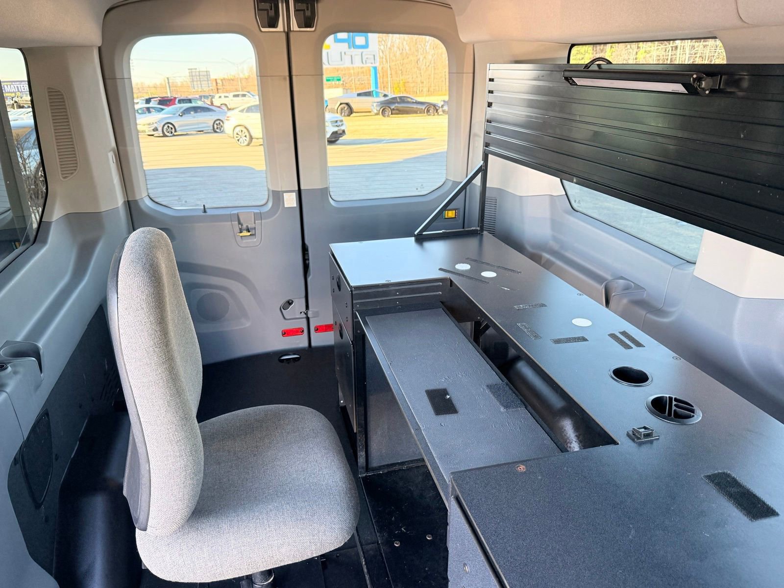 Used 2018 Ford Transit 150 XLT RWD image 35