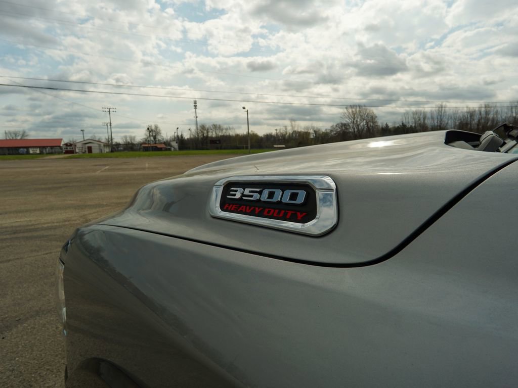 Used 2023 RAM 3500 Limited AWD/4WD image 9