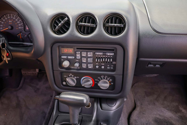 Used 1997 Pontiac Firebird Coupe w/ Opt Pkg image 59