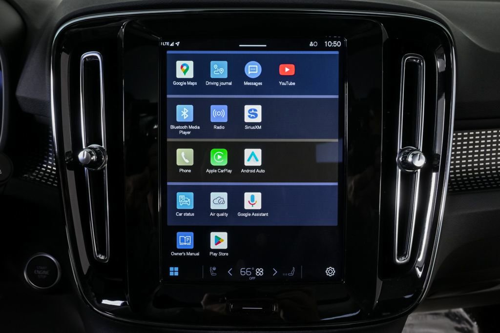 Certified 2025 Volvo XC40 B5 Plus image 15