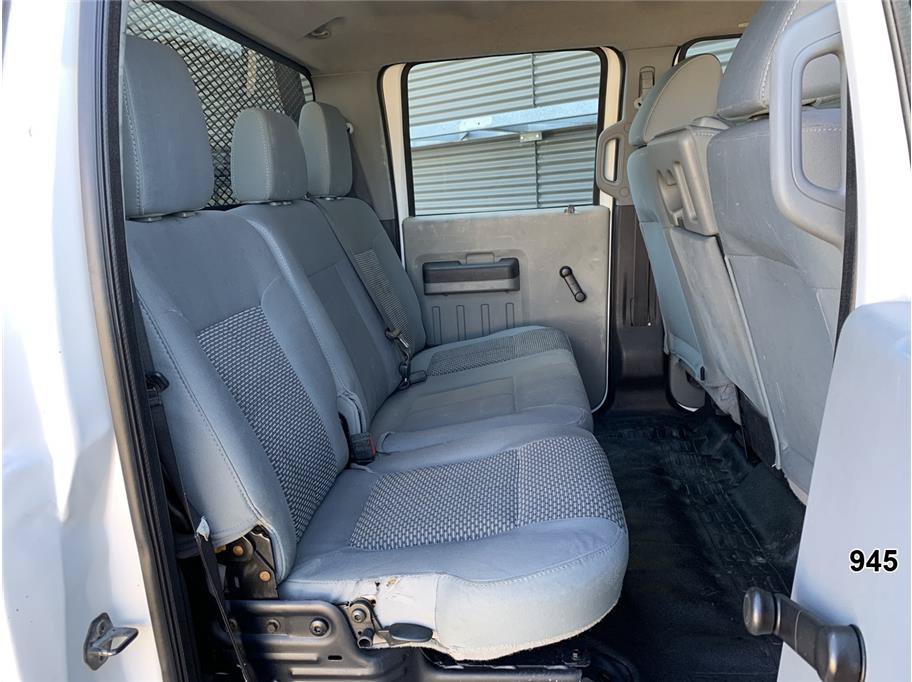 Used 2011 Ford F550 4x4 Crew Cab Super Duty w/ Payload Upgrade Pkg image 25