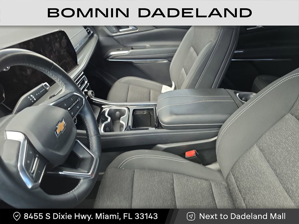 Used 2024 Chevrolet Traverse LT image 15