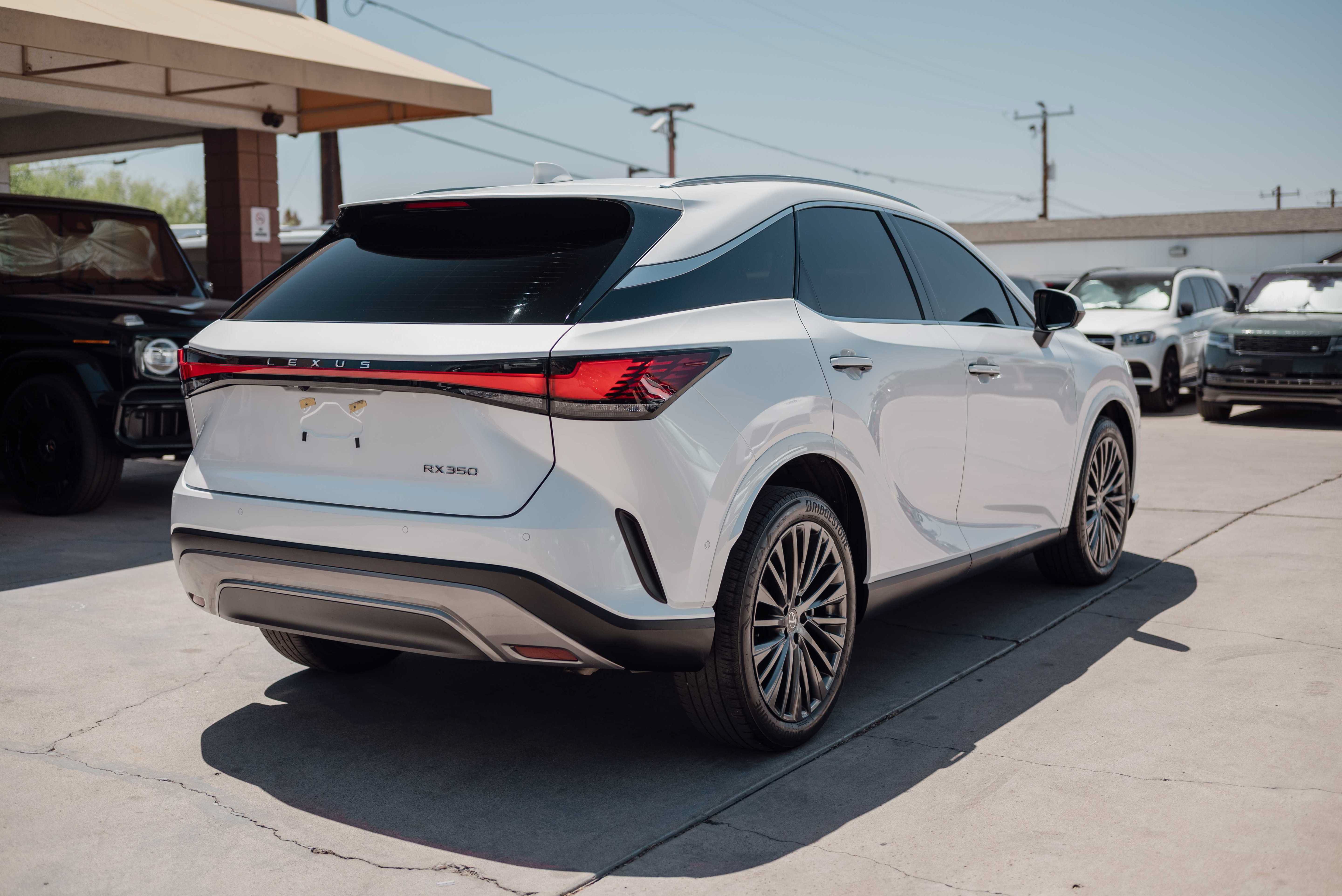 Used 2023 Lexus RX 350 FWD w/ Cold Area Package image 4