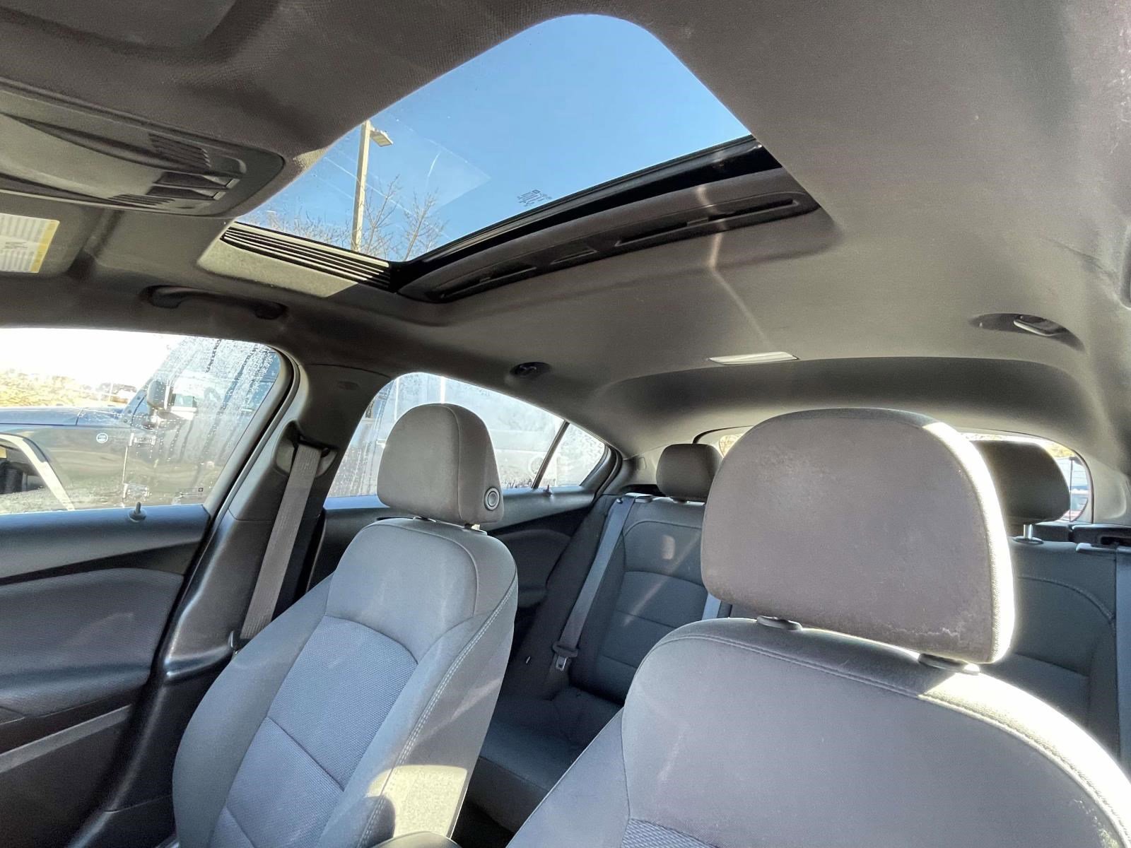 Used 2018 Chevrolet Cruze LT w/ Sun And Sound Package image 23