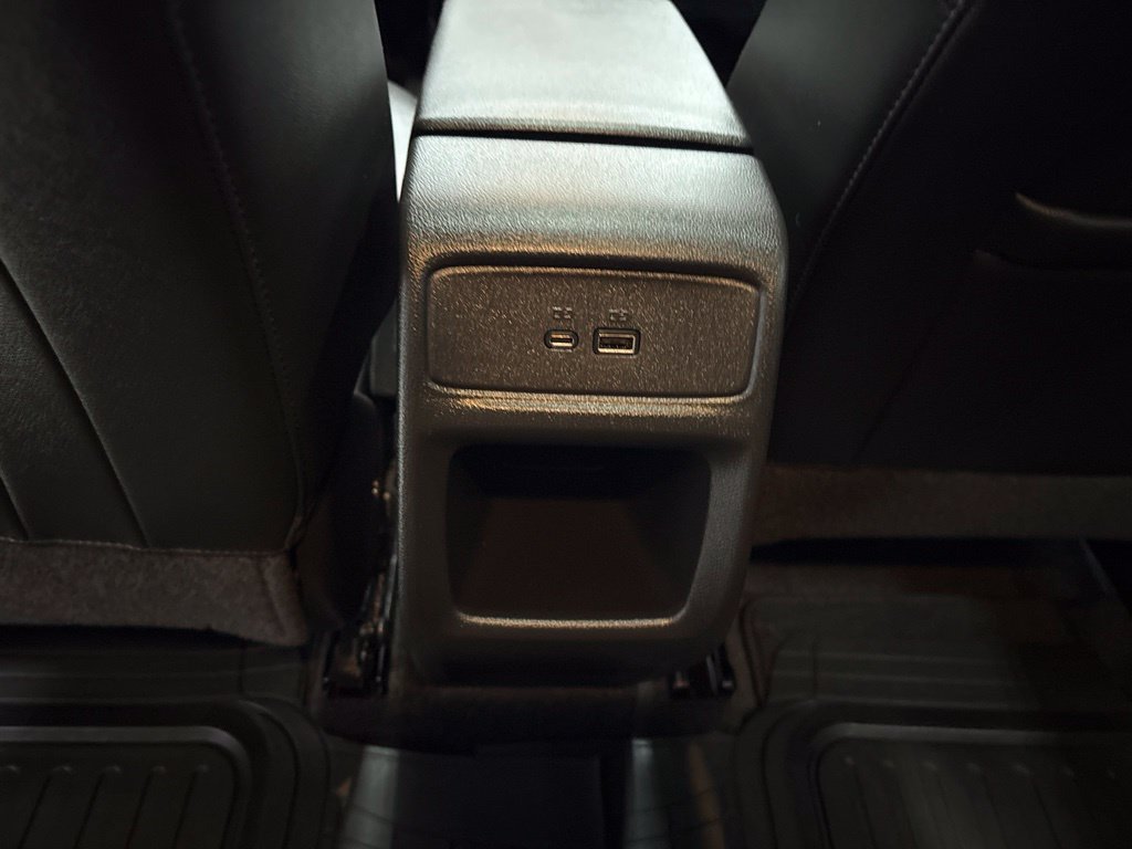 Used 2024 Chevrolet Trax ACTIV w/ Sunroof Package FWD image 32