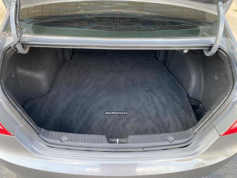 Used 2011 Hyundai Sonata SE FWD image 10