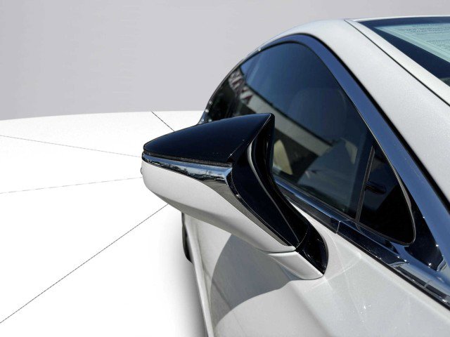 Used 2023 Lexus LS 500 w/ Accessory Package (Z2) image 10