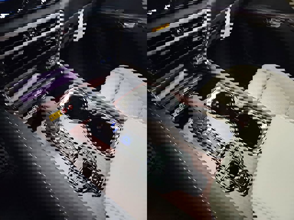 New 2026 Lexus RX 450h AWD image 25