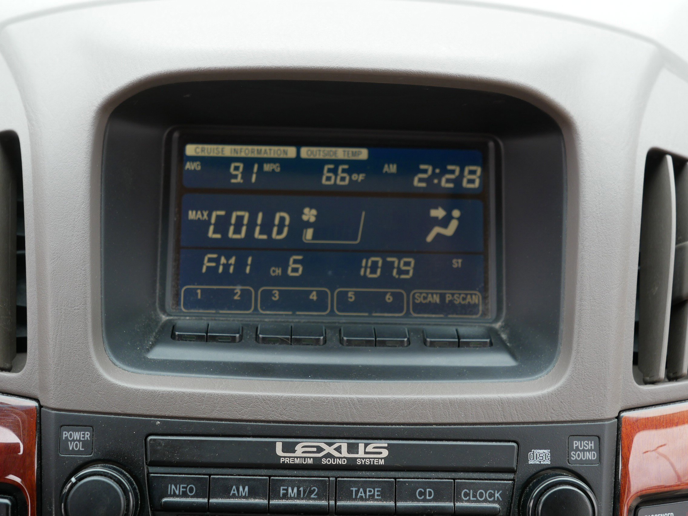 Used 2000 Lexus RX 300 4WD image 24