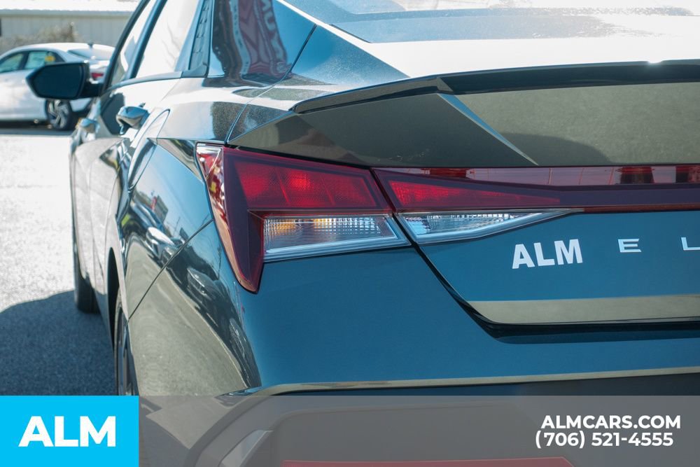 Used 2025 Hyundai Elantra Sport FWD image 12
