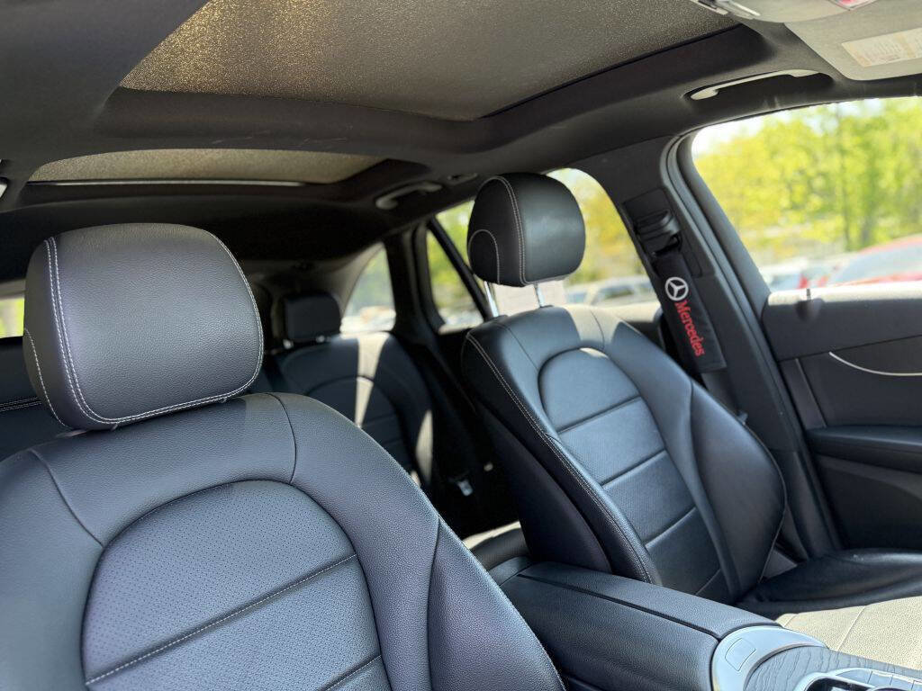 Used 2017 Mercedes-Benz GLC 300 w/ Premium 1 Package image 12