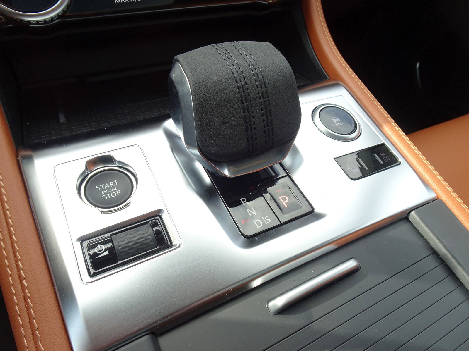 New 2025 Jaguar F-PACE R-Dynamic S image 24