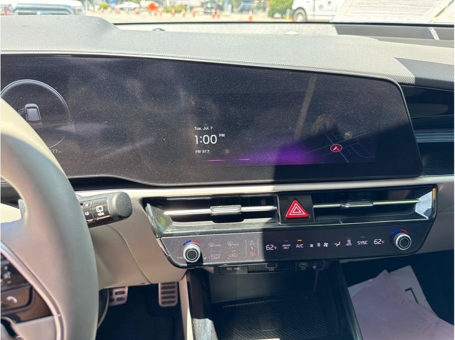 Used 2023 Kia Niro Wave FWD image 16