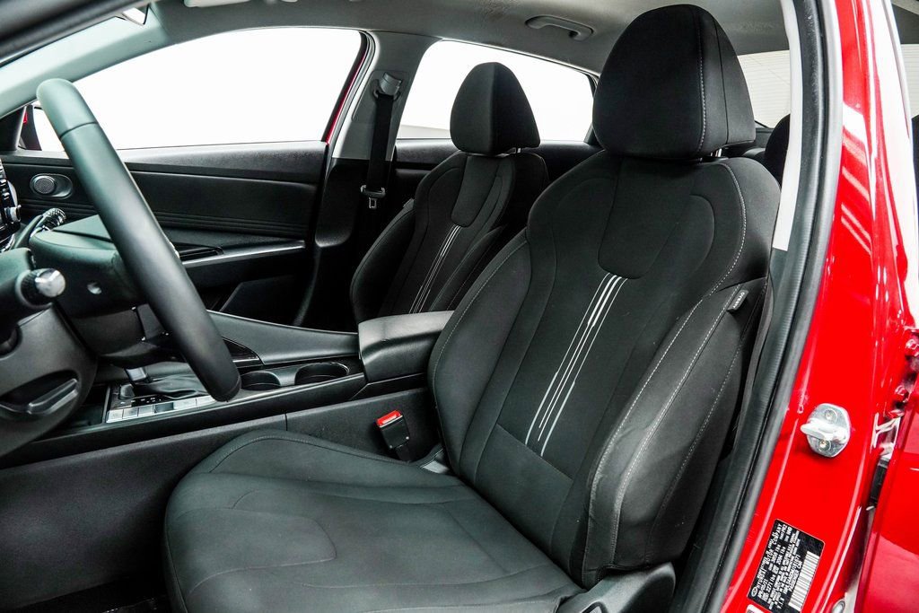 Used 2021 Hyundai Elantra SEL w/ Convenience Package image 15