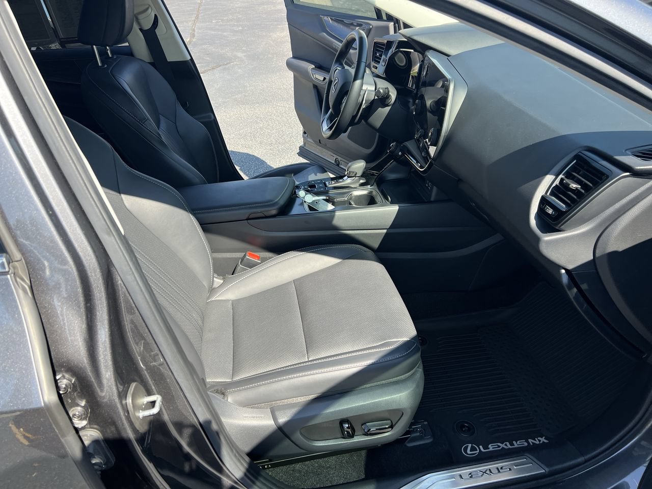 Used 2022 Lexus NX 350 AWD image 34