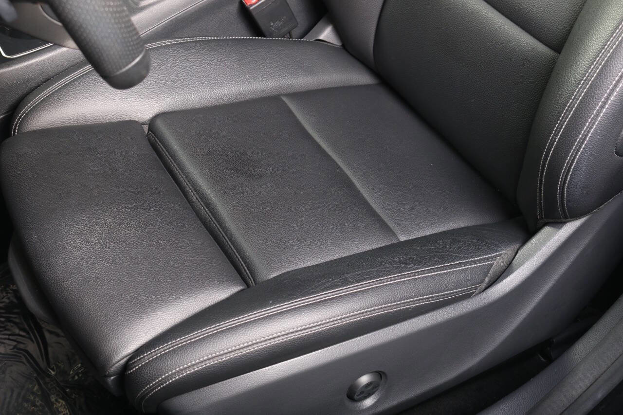 Used 2018 Mercedes-Benz CLA 250 4MATIC image 24