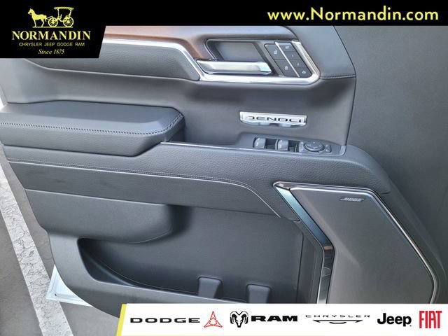 Used 2024 GMC Sierra 1500 Denali w/ Technology Package AWD/4WD image 14
