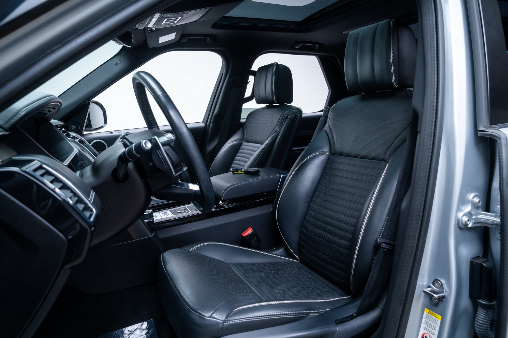Used 2020 Land Rover Discovery HSE Luxury AWD/4WD image 23