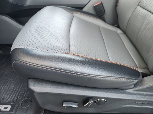 Used 2025 Ford F150 Lariat w/ Equipment Group 502A High image 20