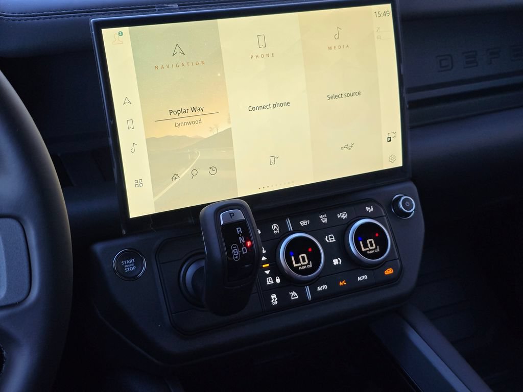 New 2026 Land Rover Defender 110 X-Dynamic SE AWD/4WD image 19